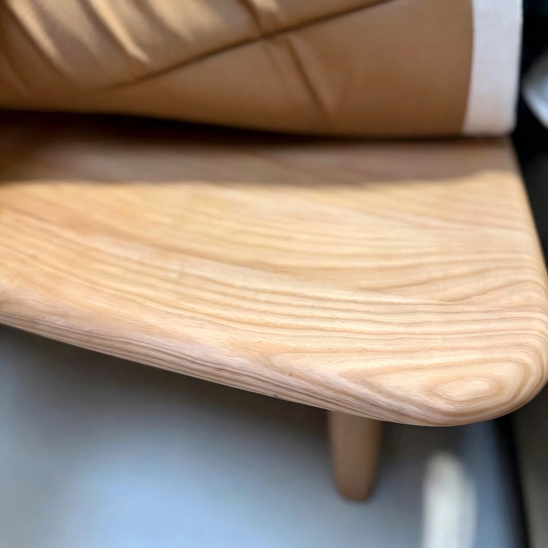 Puwabi A737 Solid Ash Lounge Chair | Commercial Hospitality Project MOQ 50 Pcs