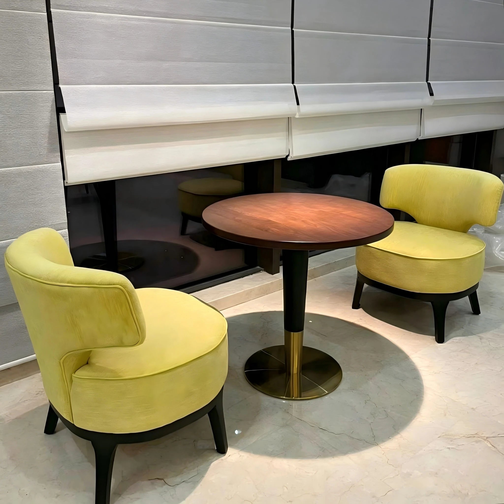 Puwabi X4113 Pedestal Commercial Coffee Table | Contract Hospitality Furniture MOQ 10