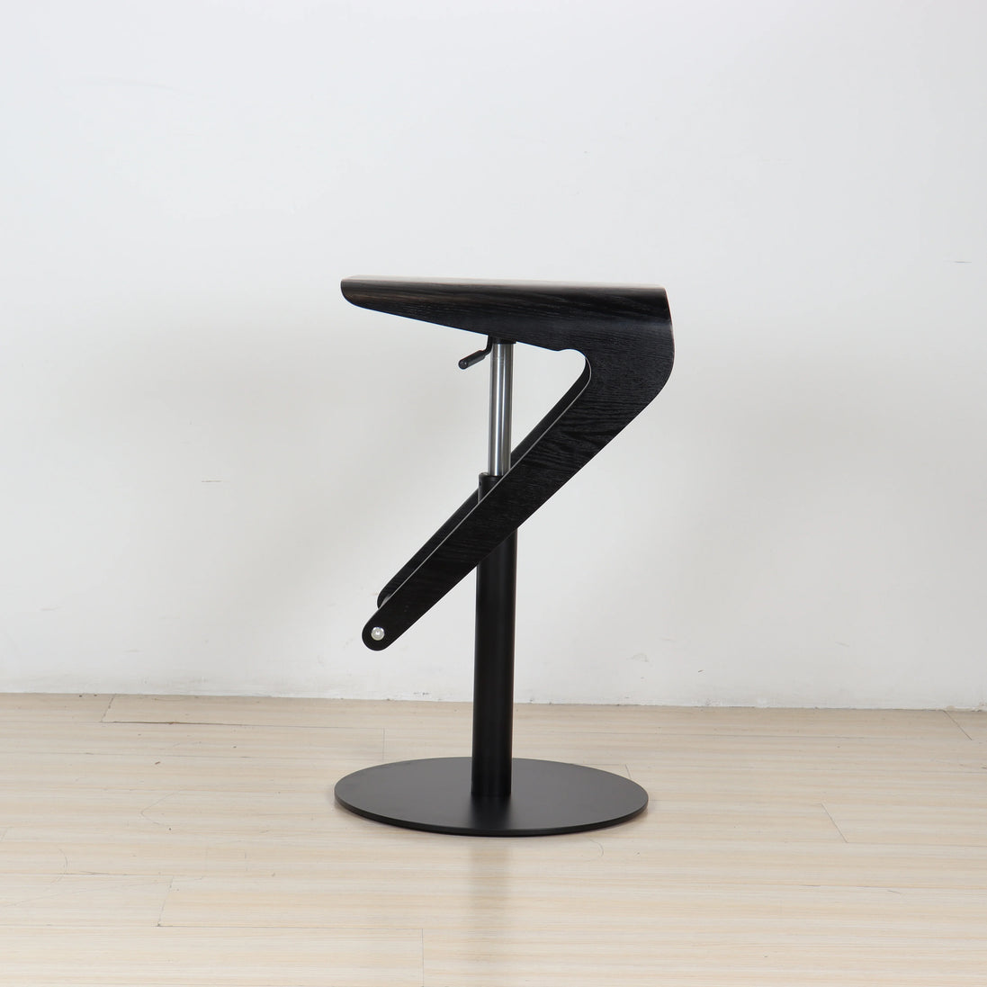 Puwabi X5002 Adjustable Bentwood Bar Stool | Contract Seating MOQ 50
